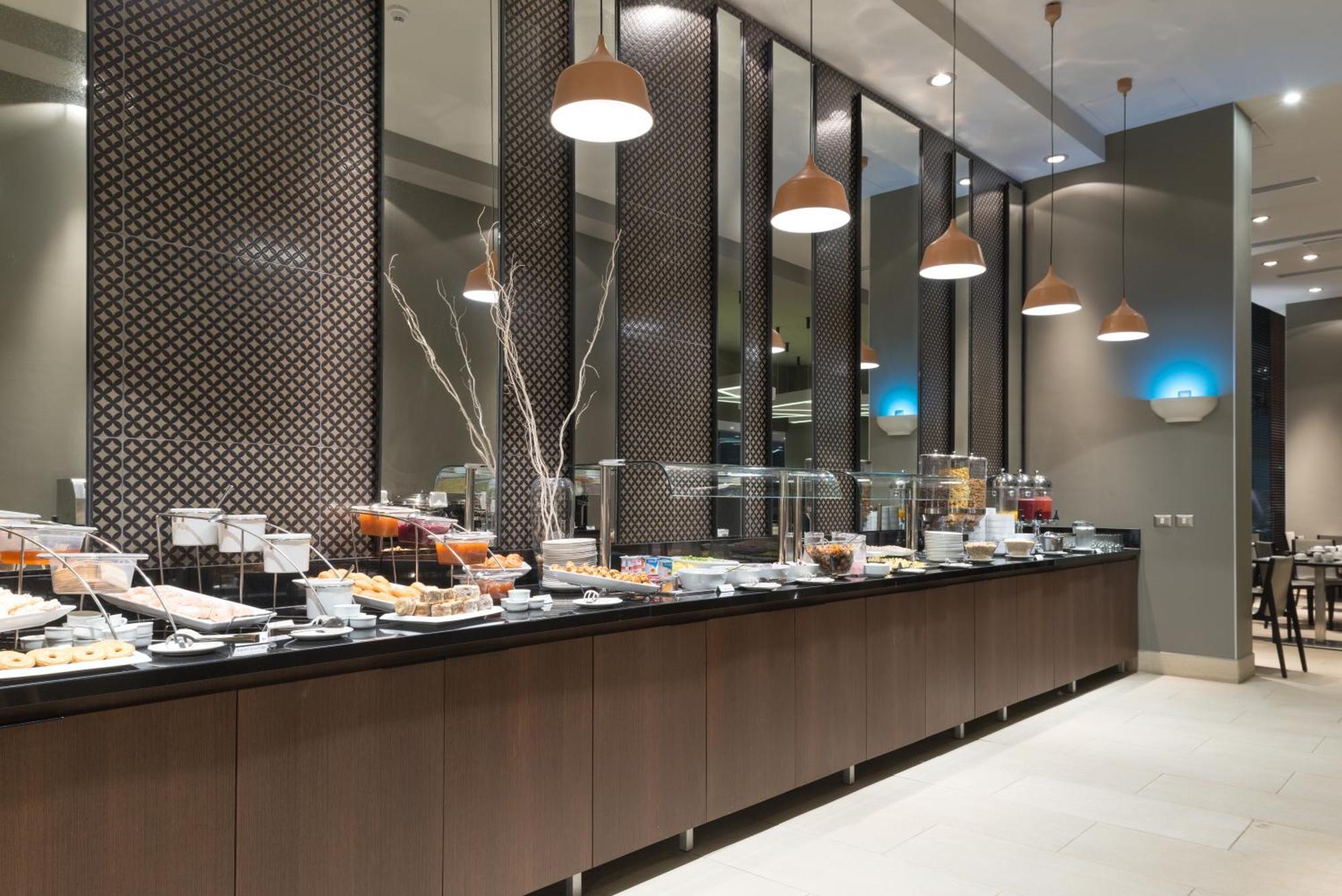 Hilton Garden Inn Iquique Exterior photo