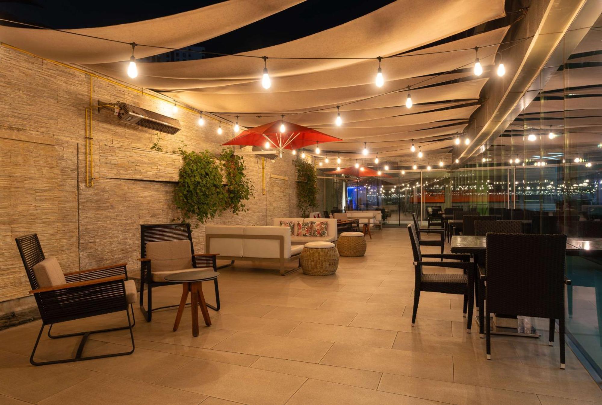 Hilton Garden Inn Iquique Exterior photo